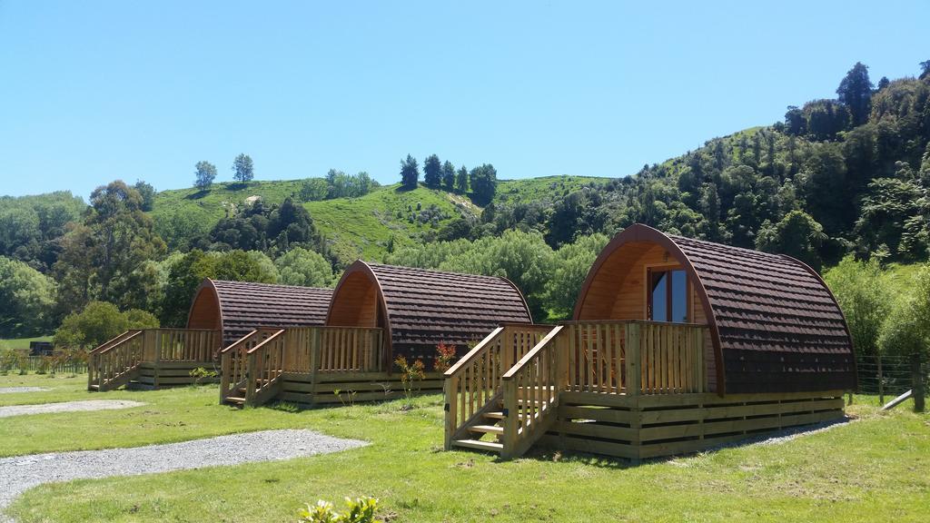Отель Flat Hills Tourist Park Ruahine Экстерьер фото